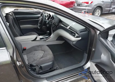 2023 Toyota Camry Le z USA, uszkodzony, nr VIN 4T1C11AK0PU823171